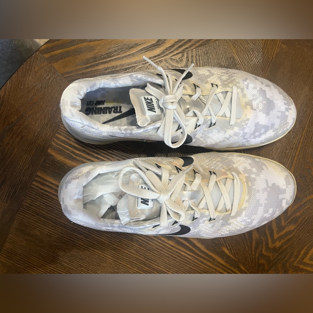 Nike White and Gray Training Shoes